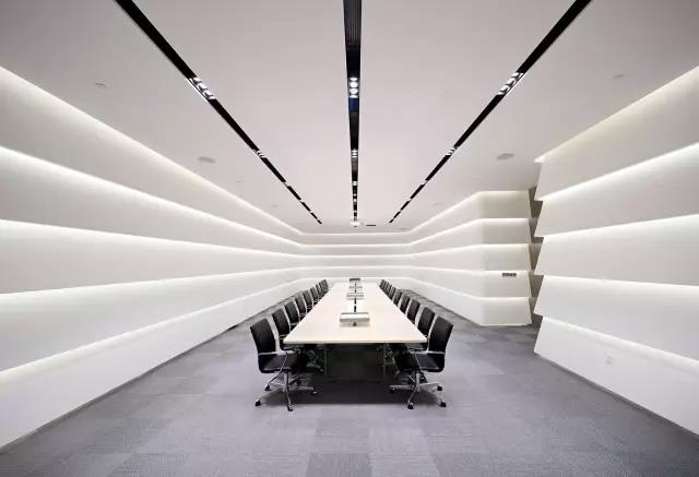 怎样的办公室装修设计可以让办公室空间变得“无限大”？
