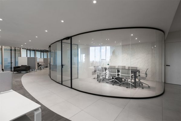 办公室装修办公室装修设计中小型办公空间怎么设计？如何设计办公空间更宽敞?