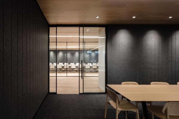 办公室装修如何设计让办公空间更宽敞：